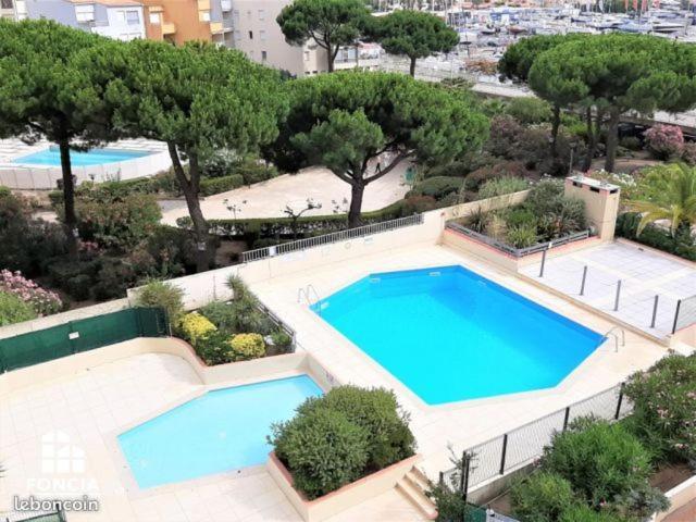 אגדה Appartement 1Ere Ligne Vue Port Avec Balcon, Piscine מראה חיצוני תמונה