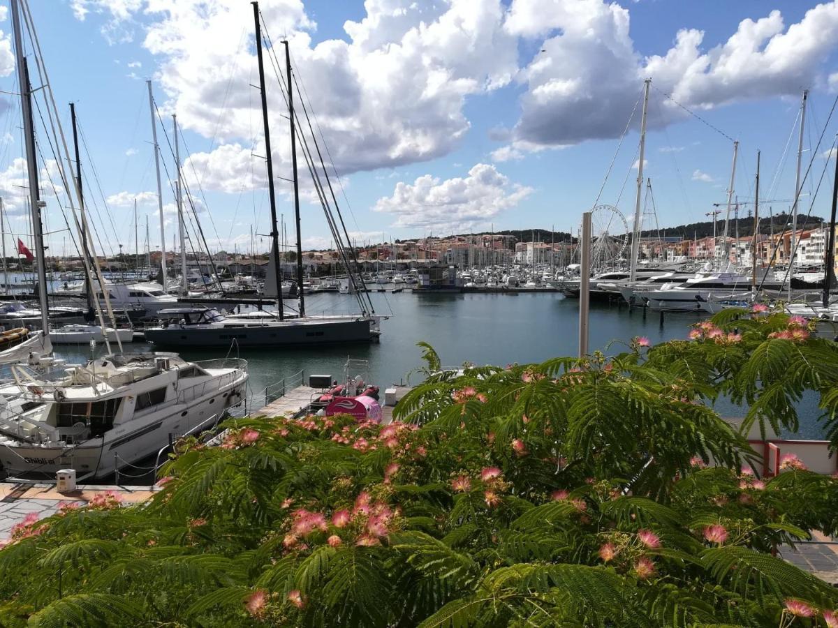 אגדה Appartement 1Ere Ligne Vue Port Avec Balcon, Piscine מראה חיצוני תמונה