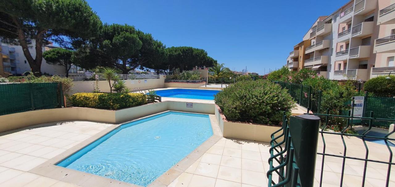 אגדה Appartement 1Ere Ligne Vue Port Avec Balcon, Piscine מראה חיצוני תמונה